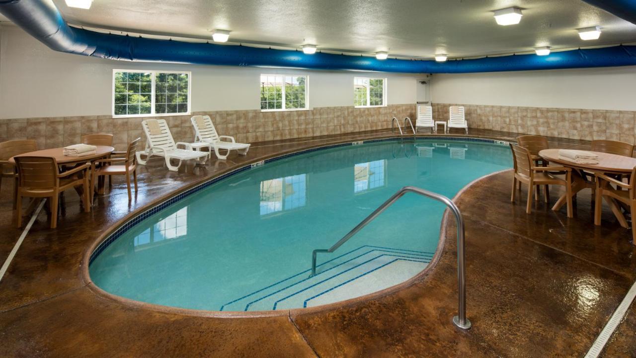 Irish Cottage Inn & Suites Галена Екстериор снимка