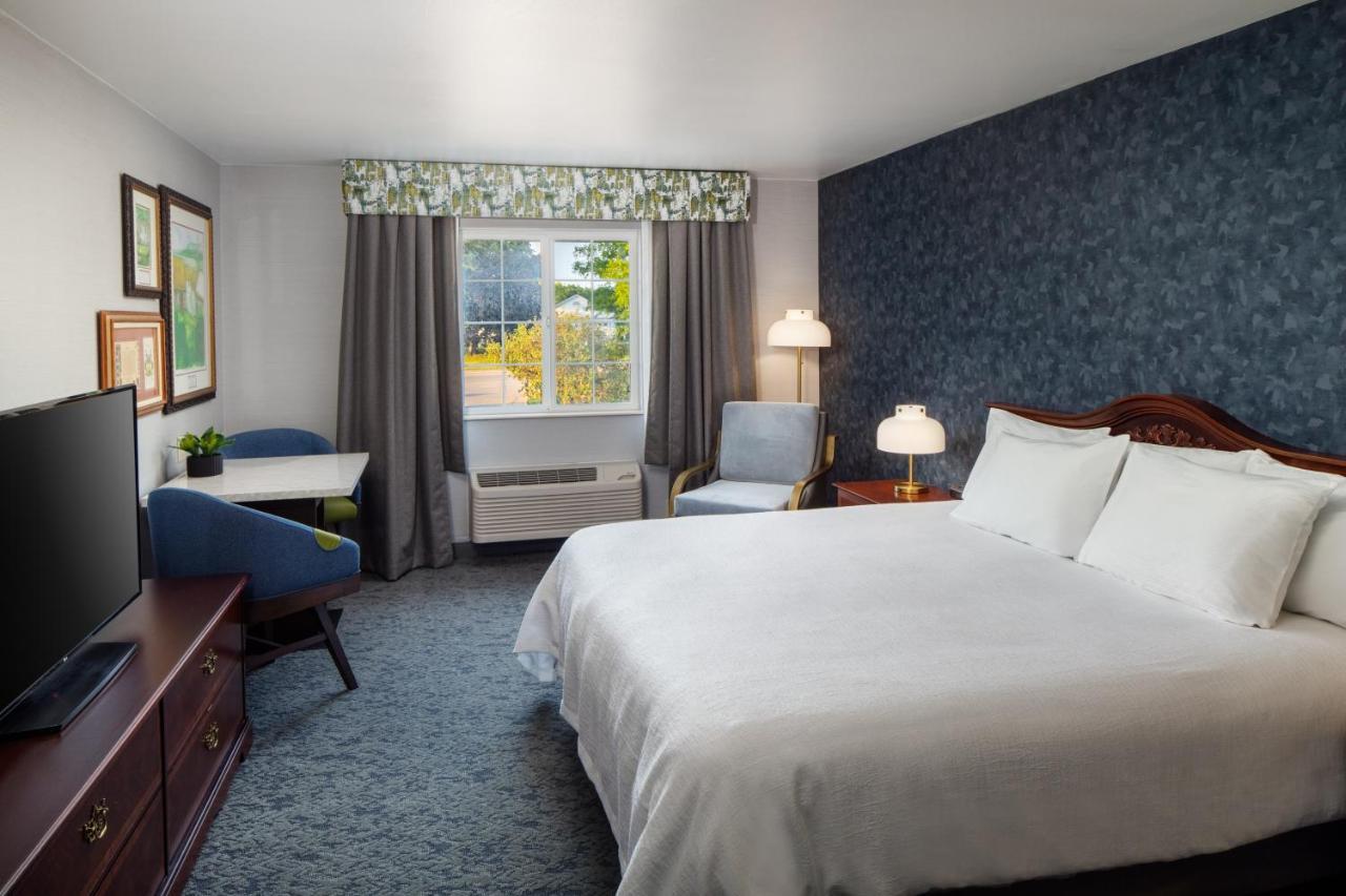 Irish Cottage Inn & Suites Галена Екстериор снимка