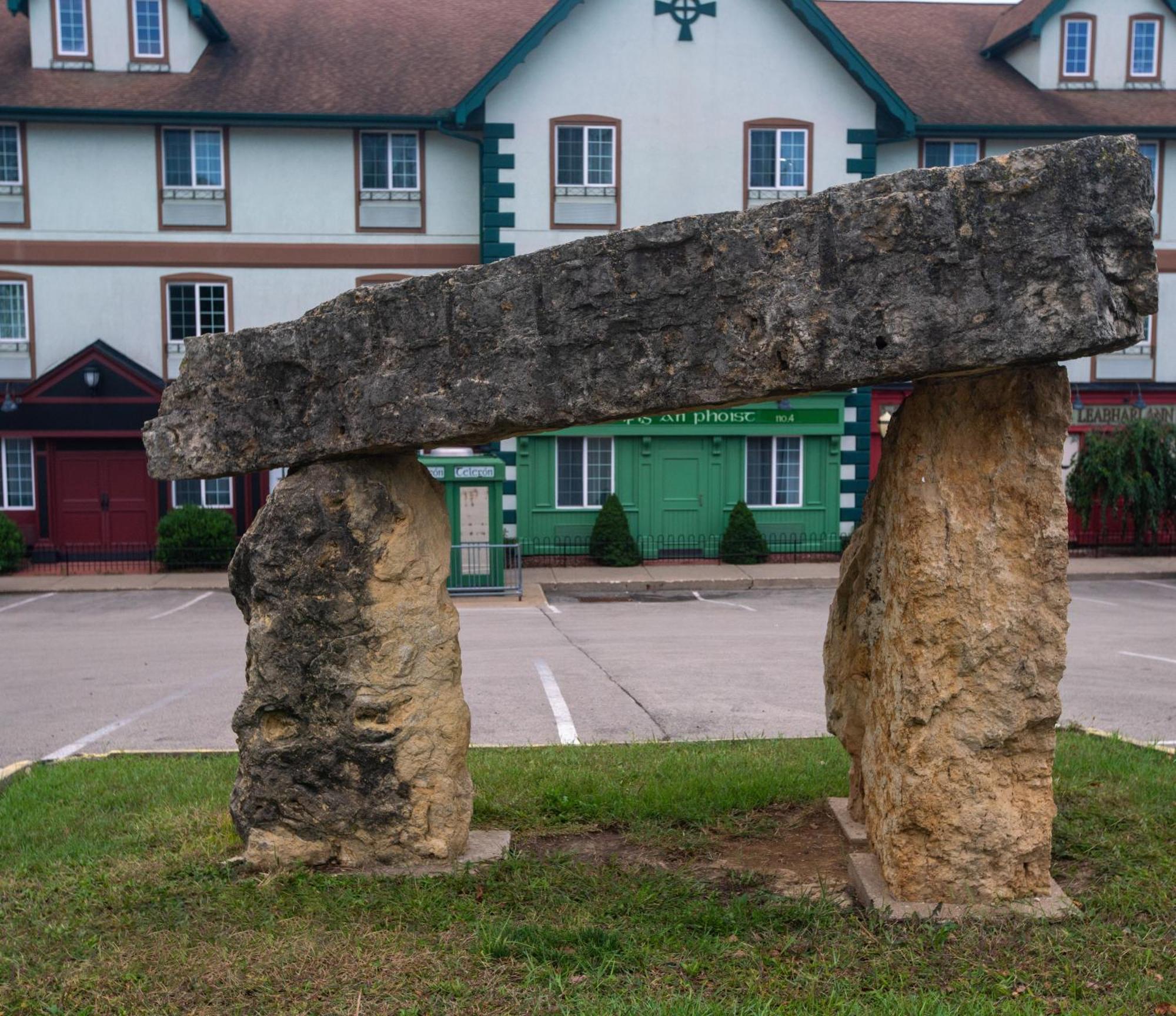 Irish Cottage Inn & Suites Галена Екстериор снимка
